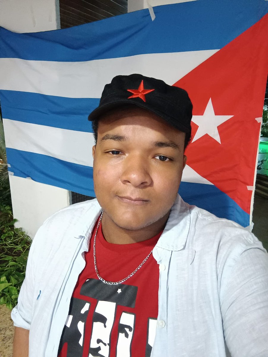 Blekem80's tweet photo. Eu // minha colinha

(Sou de esquerda e meus candidatos também!) https://t.co/91kWcOFw0V