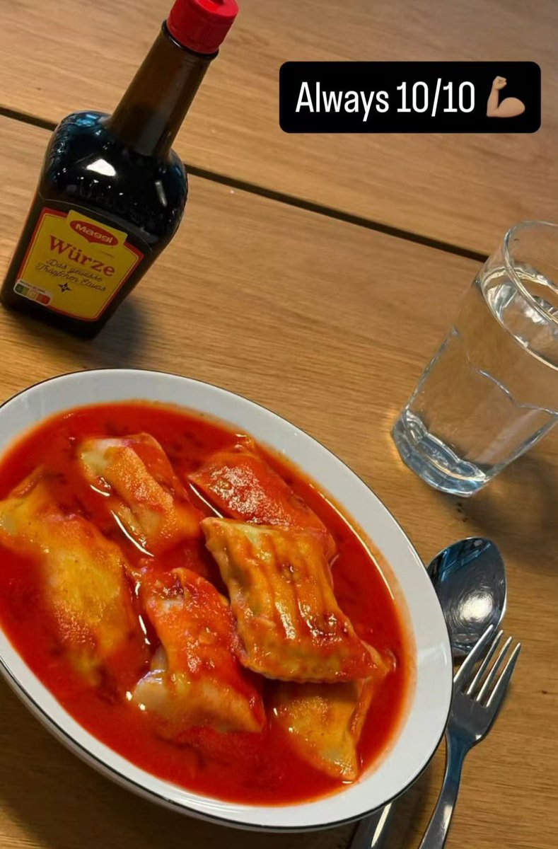 Olisiala1017's tweet photo. 贾马尔最爱的食物是妈妈做的饺子😣 https://t.co/uWQ45shPmi