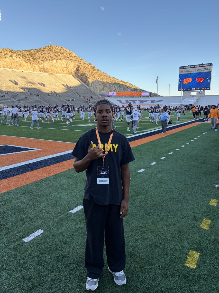 ClaytonToliver7's tweet photo. Had an amazing time at the UTEP home opener! The environment and atmosphere was amazing. Thank you for the experience and the opportunity to be around the culture! #GoMiners #Gamedayvisit #Minersfootball
@CoachSWUTEP
@UTEPFB
@utepfbrecruit
@CoachKyleBeyer
@Coach_Brookins
@CoachGMaynes