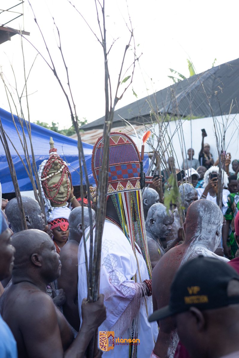itansanartfest's tweet photo. Ọọ̀nirìṣà https://t.co/dNWEf8ZMHG