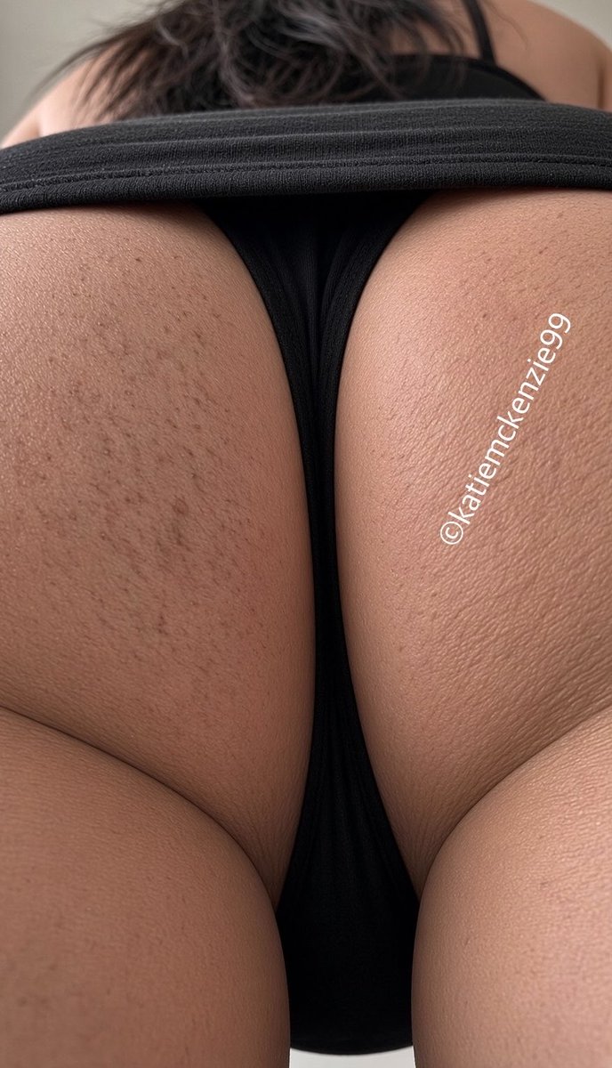katiemckenzie99's tweet photo. She wanted to leave something you could all really “get behind” you know 🤷🏼‍♀️🫢 

Make us naughty fuckers you lot do 😂 hehe xxx https://t.co/eRCpdlmzDZ