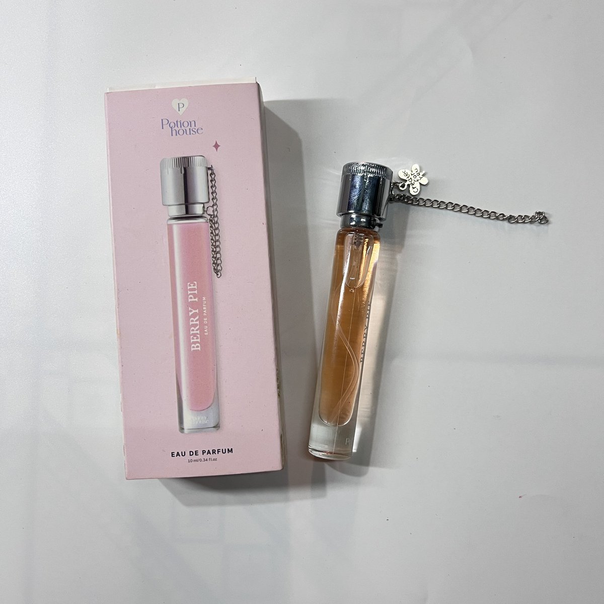 thisddodo's tweet photo. น้ำหอม Potion House กลิ่น Berry Pie ตีต่ำ 90%

ส่งต่อ 110

#ส่งต่อเสื้อผ้ามือสอง #ส่งต่อเสื้อผ้ามือ2 #ส่งต่อเสื้อผ้า #เสื้อผ้ามือสอง #เสื้อผ้ามือ2 #ส่งต่อ #ส่งต่อกระเป๋า #ส่งต่อรองเท้า #โล๊ะตู้ https://t.co/tKKwFr9FL3