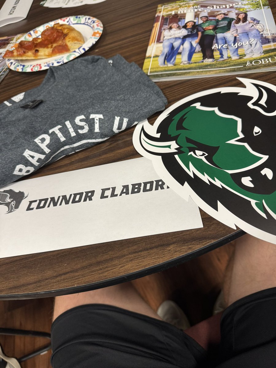 ConnorClaborn28's tweet photo. I had a great time on my game day visit to @OBU_Football Thank you to all the coaches for making me and my family feel welcomed and @Stetness for the invite!

@Zach2Blevins @LukeMcEndoo @CoachEaton94 @ColbySpears11 https://t.co/4LM40Mql3k