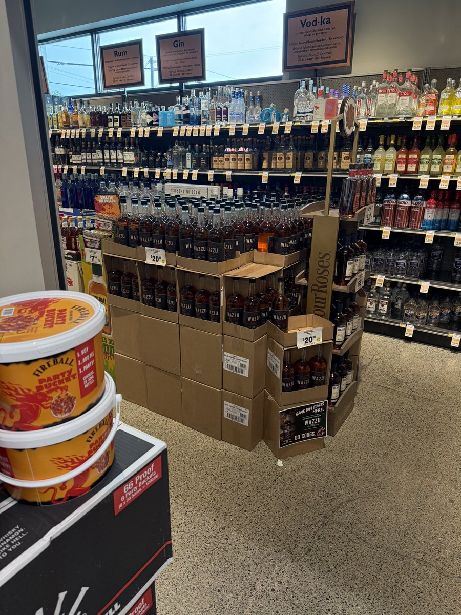itsme_LT's tweet photo. WAZZU Whisky spotted @ Pullman Rosauers 👀 https://t.co/lsAdcVRlRL