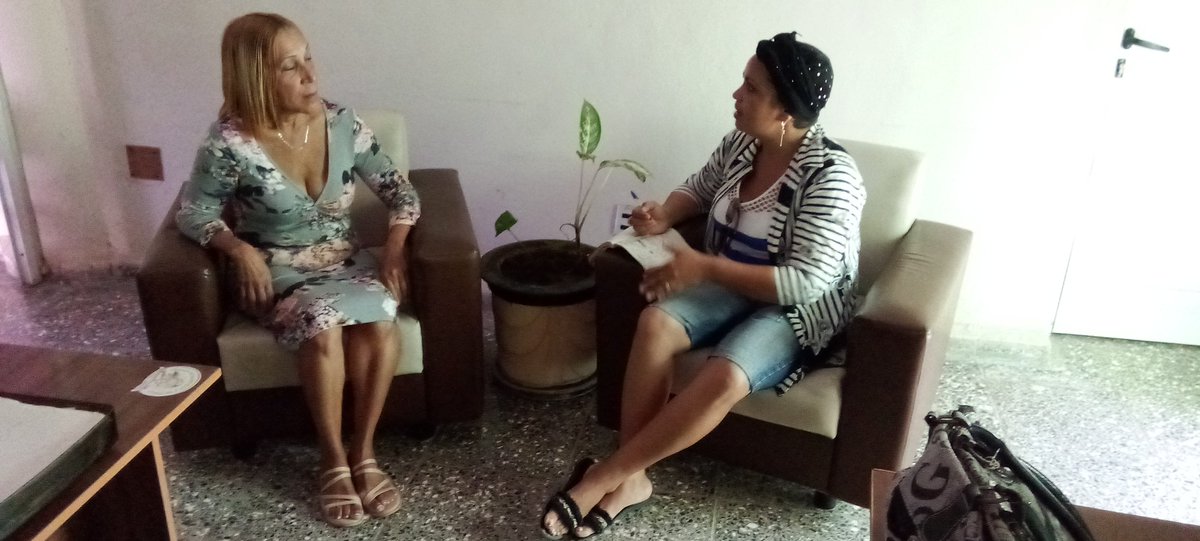 Dics_Contre1234's tweet photo. Dania Ruiz Wanton: 32 años de entrega al Poder Popular en #Contramaestre. Es la Jefa de Despacho de la Presidencia de la #AMPP, militante del @PCC, la FMC y los CDR, confiesa estar "enamorada de su trabajo": un ejemplo de sentido de pertenencia y amor por lo que hace.
#AMPP https://t.co/TdMvVH33F1