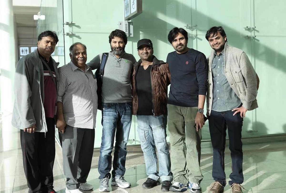 PawanismNetwork's tweet photo. Rare click from AD time ❤️

#13YearsForIHAttarintikiDaaredi https://t.co/lO3FSAYmdi