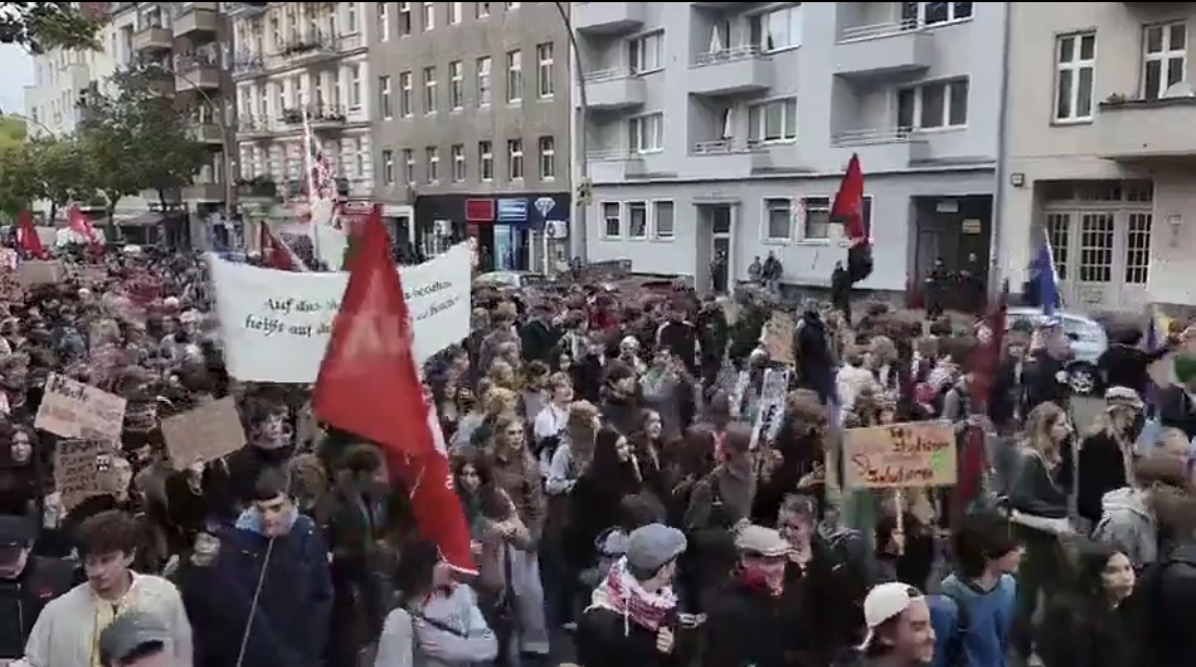 DavidJHarrisJr's tweet photo. 🚨JUST IN: Germany has reportedly issued orders to 18-year-old men to undergo a mandatory medical examination for military service.

According to reports, protests have erupted in the country following this decision.

More than 45,000 students are taking to the streets in over 100 locations.