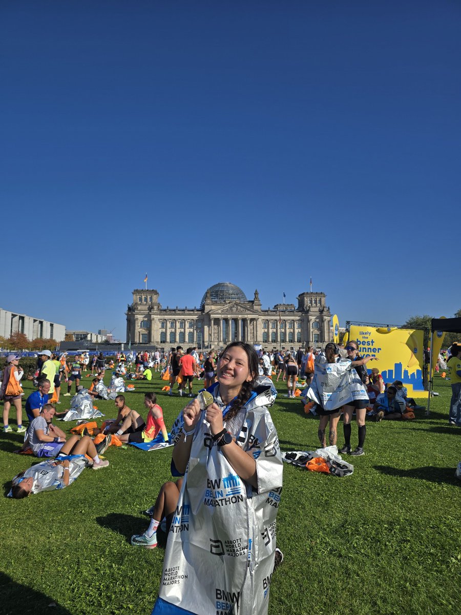 tahujebrot's tweet photo. Yeaayy! Official finisher!! 🥹🥹🥹🫰🏻 #berlinmarathon #vfm https://t.co/NTruiEu0gq