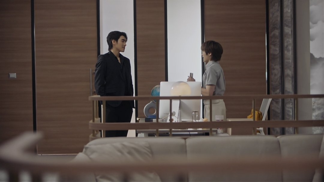 YourThirdSeries's tweet photo. สวัสดิการพิเศษเฉพาะพนักงานบริษัท อดิศวร กรุ๊ป ✨

อนุมัติให้พนักงานสามารถออกตามหาหัวใจได้ ~ 💕

YOUR THIRD SERIES EP10

#ที่สามของเธอEP10 https://t.co/O90L1TOu5f