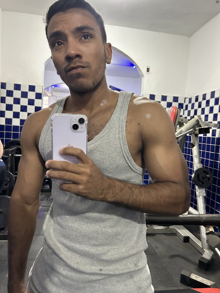 Pedrorodrygo1's tweet photo. Continuo treinando 😏 https://t.co/c19CaiVOhP