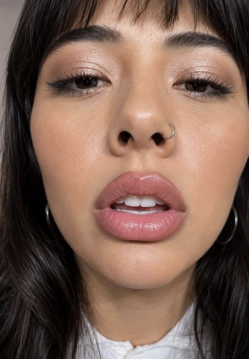 Ranversity2's tweet photo. The category is: women who DEFINITELY make the most insane, cum-inducing faces while sucking big perv cock https://t.co/O6OId7M4WE