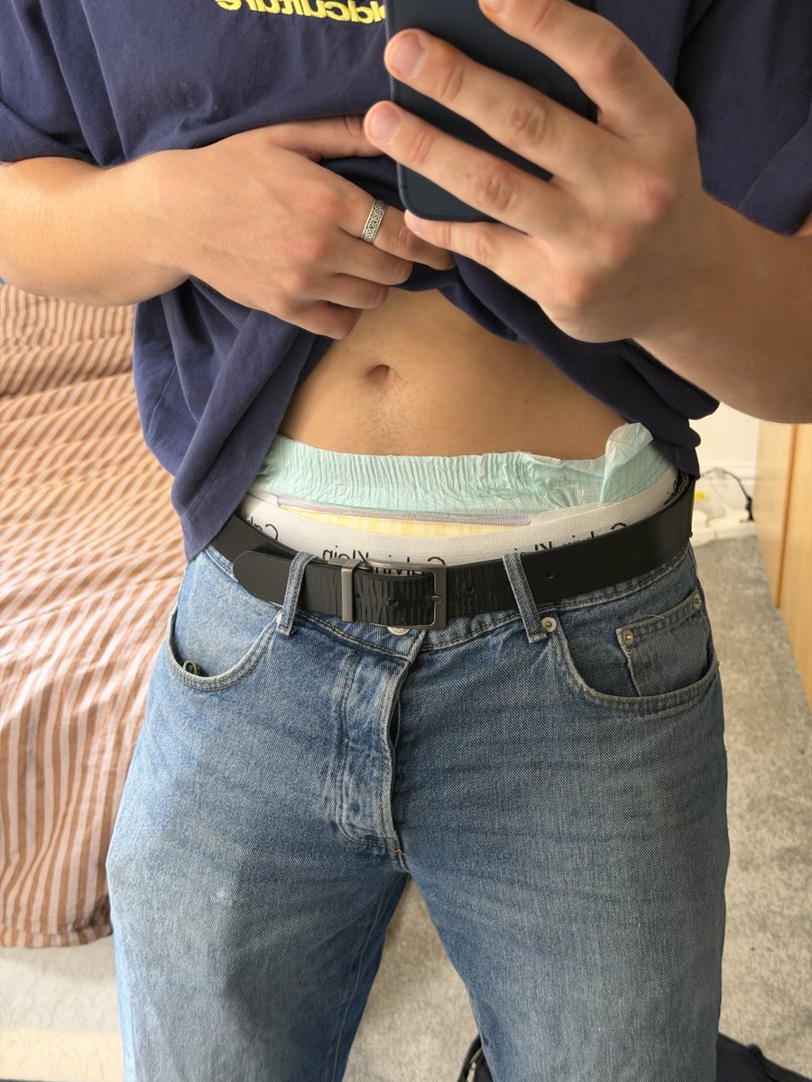 paddedSW's tweet photo. All padded up for the train, good boys come prepared 👀

#diaperboy #abdl #gayabdl https://t.co/gU7GuBsG4J