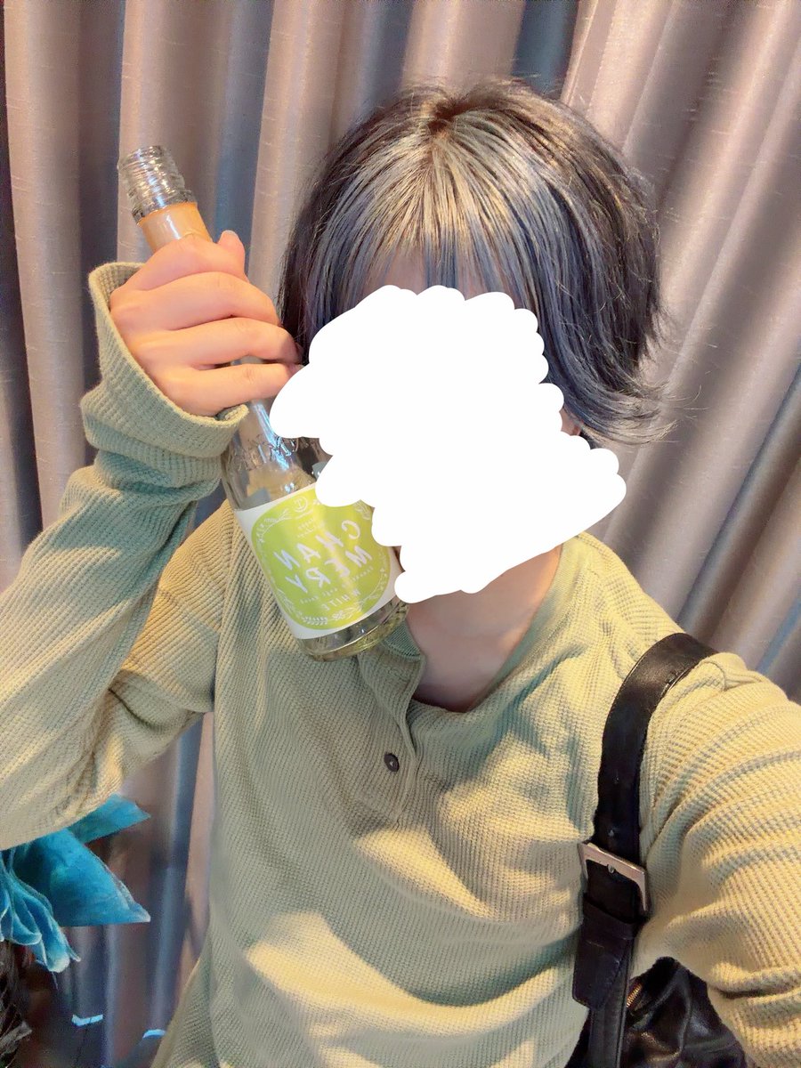 koma_connect's tweet photo. 観測終了！
初シャンメリー頂いちゃってネ🈸
急遽撮ったので私服写メに、、今日も幸せでした(-_-#)
 #Reコネクト https://t.co/OouvkGzX4V
