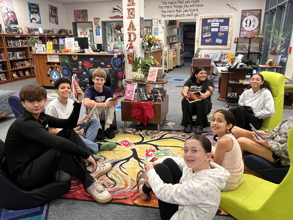 LibraryRmms's tweet photo. It’s always a great day in the RMMS Library! ❤️📚⭐️🎉 https://t.co/0DehVRgxG0