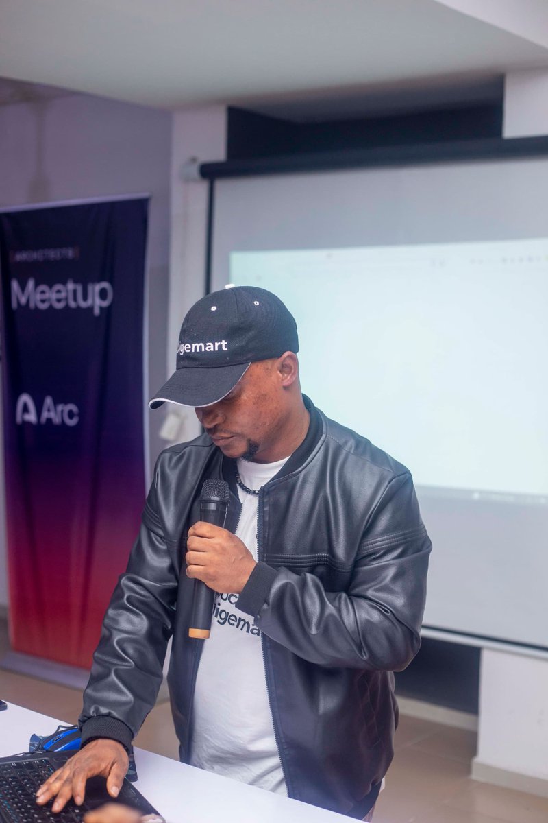 TechyDom's tweet photo. If you weren’t at the 2nd edition of the Arc Uyo Meetup, you missed out BIG TIME. 

Yesterday, we explored The Agentic Economy on Arc right here in Uyo, Akwa Ibom.

Founders from Tella, OinkAI and InfinitePay shared why they chose to build on Arc, followed by an engaging panel, https://t.co/Qc890mcWqq