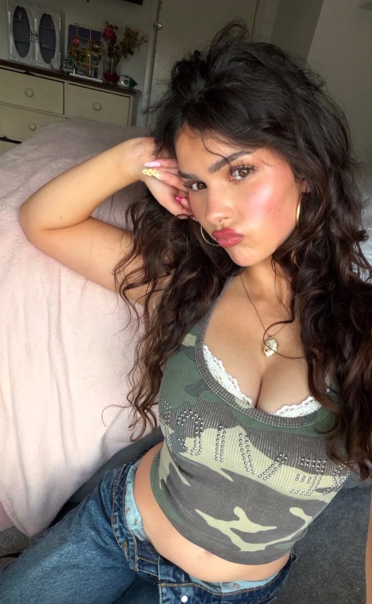 ukboptrade's tweet photo. Which slut you cumming for?

#chav #british  #whore  #irl #cumtribute #jerk https://t.co/SLtb4NwAi0