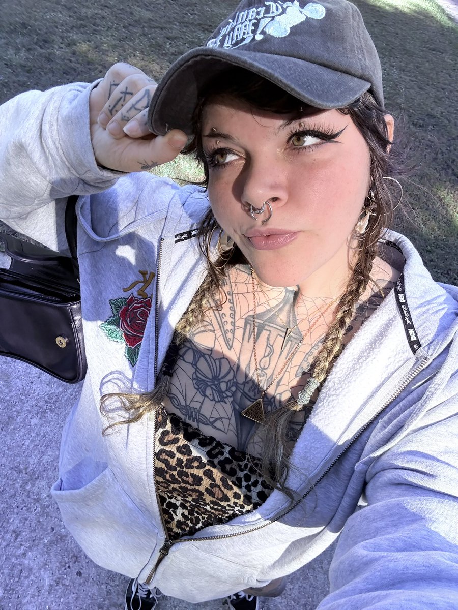 nuttybutts911's tweet photo. Yesterdays fit🗣️ https://t.co/F6I2MEaQuz