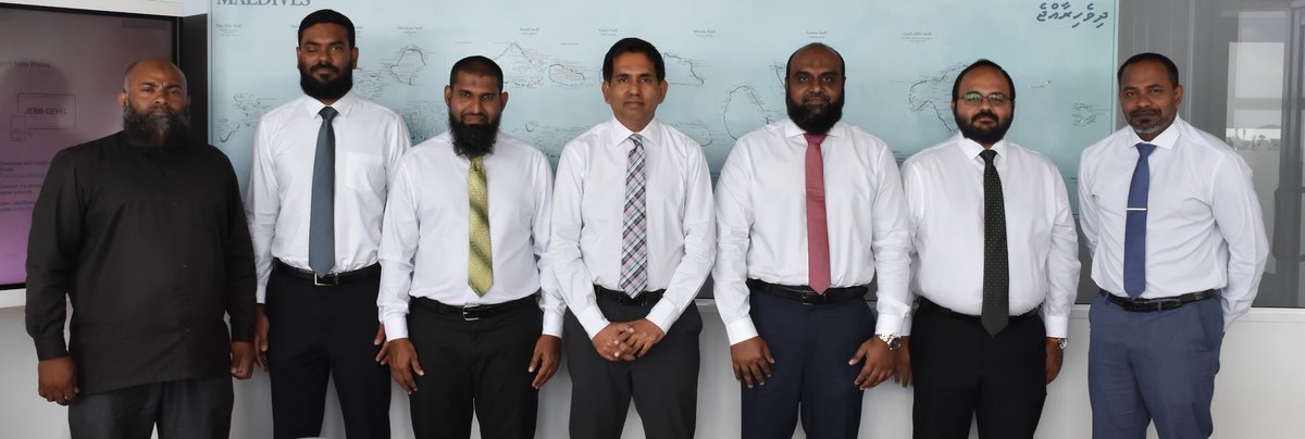 AdhaalathOffice's tweet photo. ދިވެހި ސަރުކާރުން ތަޢާރަފު ކުރައްވާފައިވާ "މޯލްޑިވްސް ޕާރލް ރެސިޑެންސީ" ޕްރޮގްރާމާ ގުޅިގެން ޢަދާލަތު ޕާޓީގެ ފަރާތުން ސާފުކުރަން ބޭނުންވާ މުހިންމު ކަންކަން އޮޅުންފިލުވުމަށްޓަކައި، ޕާޓީގެ ރައީސް އައްޝައިޚް މުޙައްމަދު ޝިފާންގެ އިތުރުން އިސް ލީޑާރޝިޕުން އިޤްތިޞާދީ ތަރައްޤީއާއި ވިޔަފާރިއާ ބެހޭ ވަޒީރު މުޙައްމަދު ސަޢީދާ ބައްދަލުކުރައްވައިފި.