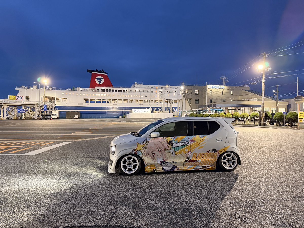 taishiworks's tweet photo. ワークスも剥がさないといけない。
足車が10月中に納車されたら一回Twitterで募集してみようかな。
アルトワークス　5MT  不具合なし！55万円！ https://t.co/6EFGhA1yHK