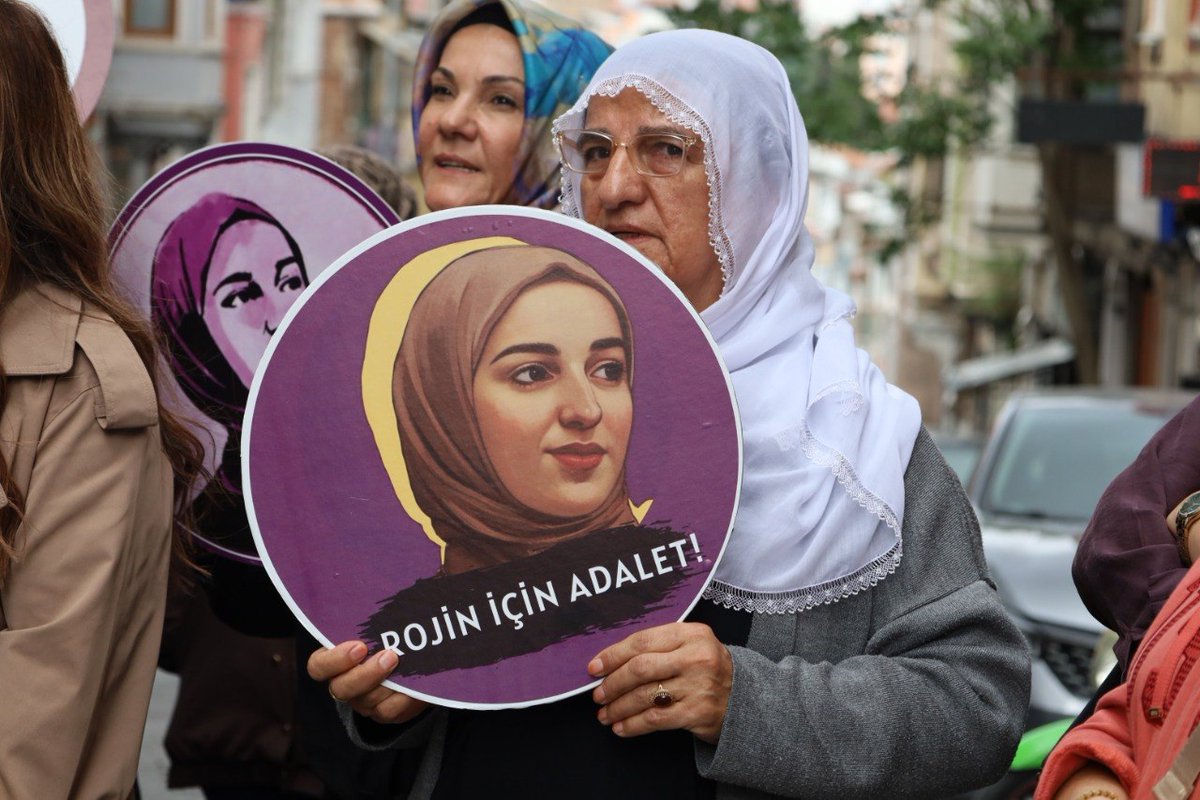 DemPartiKadin's tweet photo. Kadın Meclisimiz: Rojin Kabaiş’in failleri açığa çıkarılmalı

Kadın Meclisimizin katılımıyla,Van’da şüpheli bir şekilde yaşamını yitiren Rojin Kabaiş için adalet talebiyle birçok kentte açıklamalar gerçekleştirildi.
https://t.co/O1DhWKAlnF
