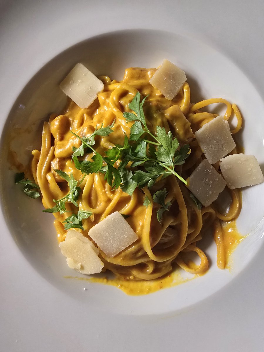 MMaschma23's tweet photo. 🎃 Spagetti Carbonara 🎃👨‍🍳💋👨‍🍳 https://t.co/KFYAX9Ezf5