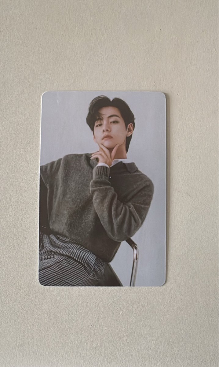 anawolfdev's tweet photo. 👽 Finde de cumpre, photocards, kpop, do framework Astro e de cafeciño https://t.co/9zSN6F8Yca
