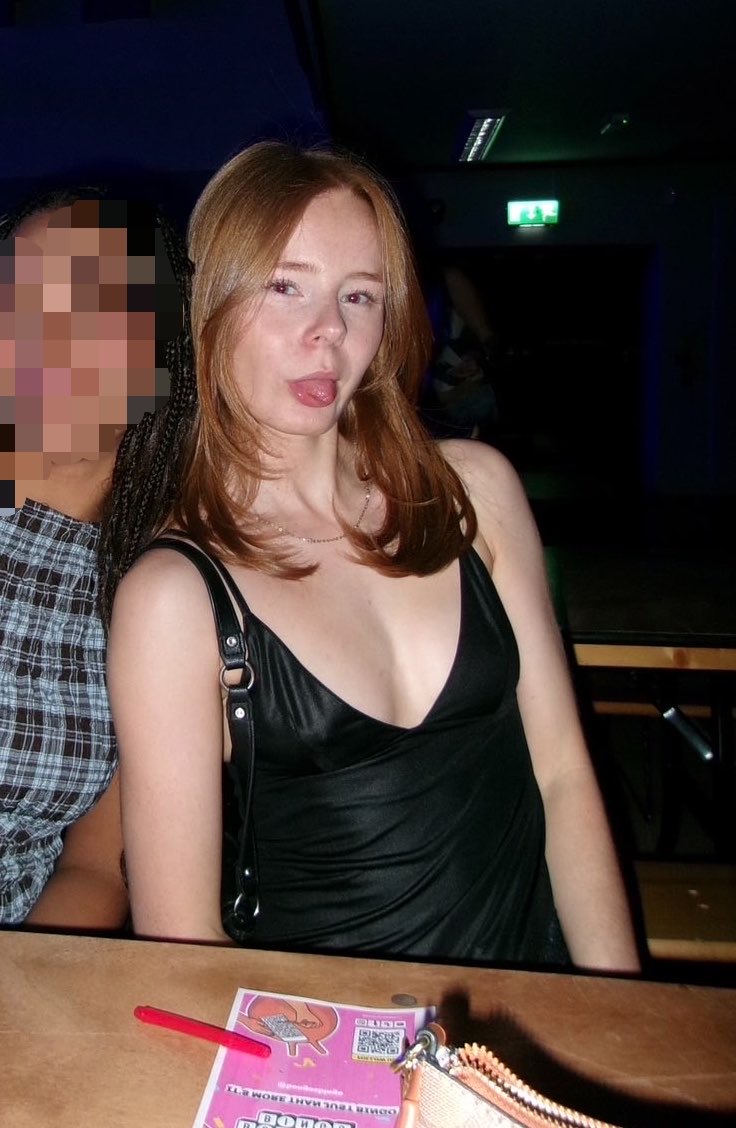 goddesxlia's tweet photo. unfortunately you babies are being served an old picture of me because i am criminally ill, #unistudent #findomuk #paypig https://t.co/3kE0QfxFqo