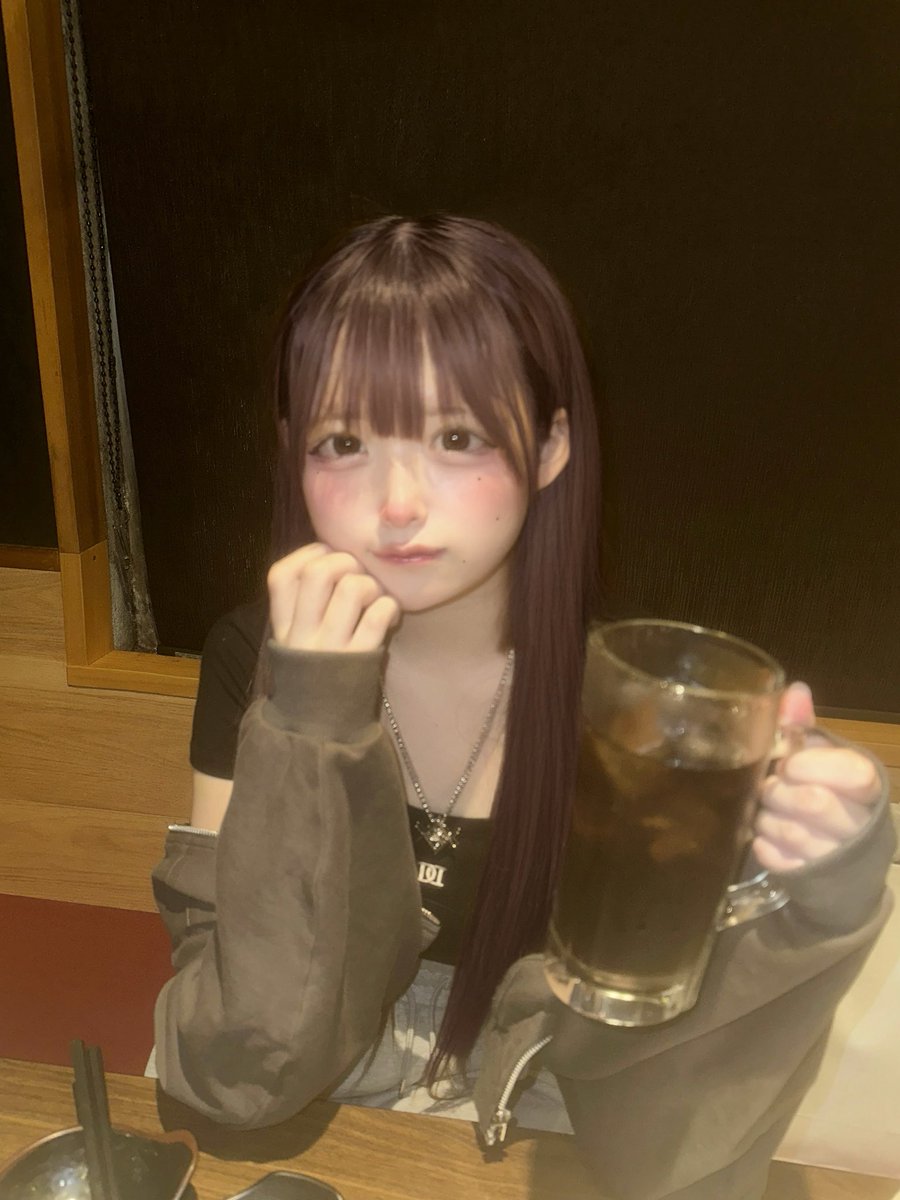 noa_PMH's tweet photo. 一緒にお酒飲みたい？ᐡ𓂂- · -𓂂ᐡ https://t.co/YNcMA5O1Nu