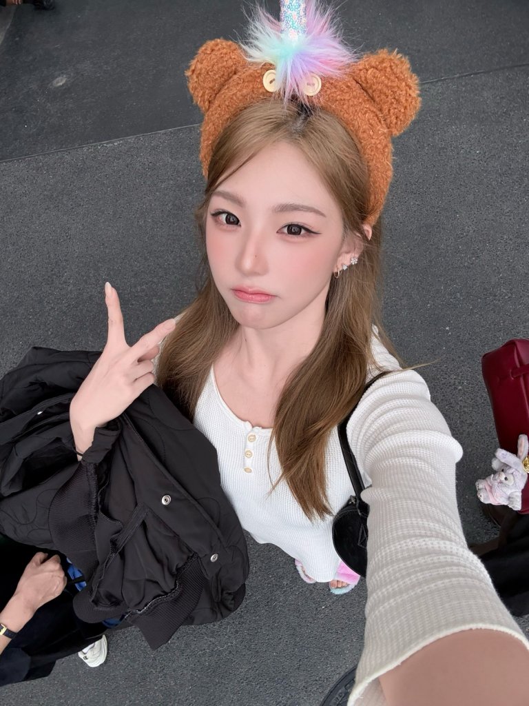 gapyeonghaus's tweet photo. [260927] 
#tripleS Xinyu COSMO Talk update 🦊 

#Xinyu #신위 #シンウィー https://t.co/8kjNkaaXAa