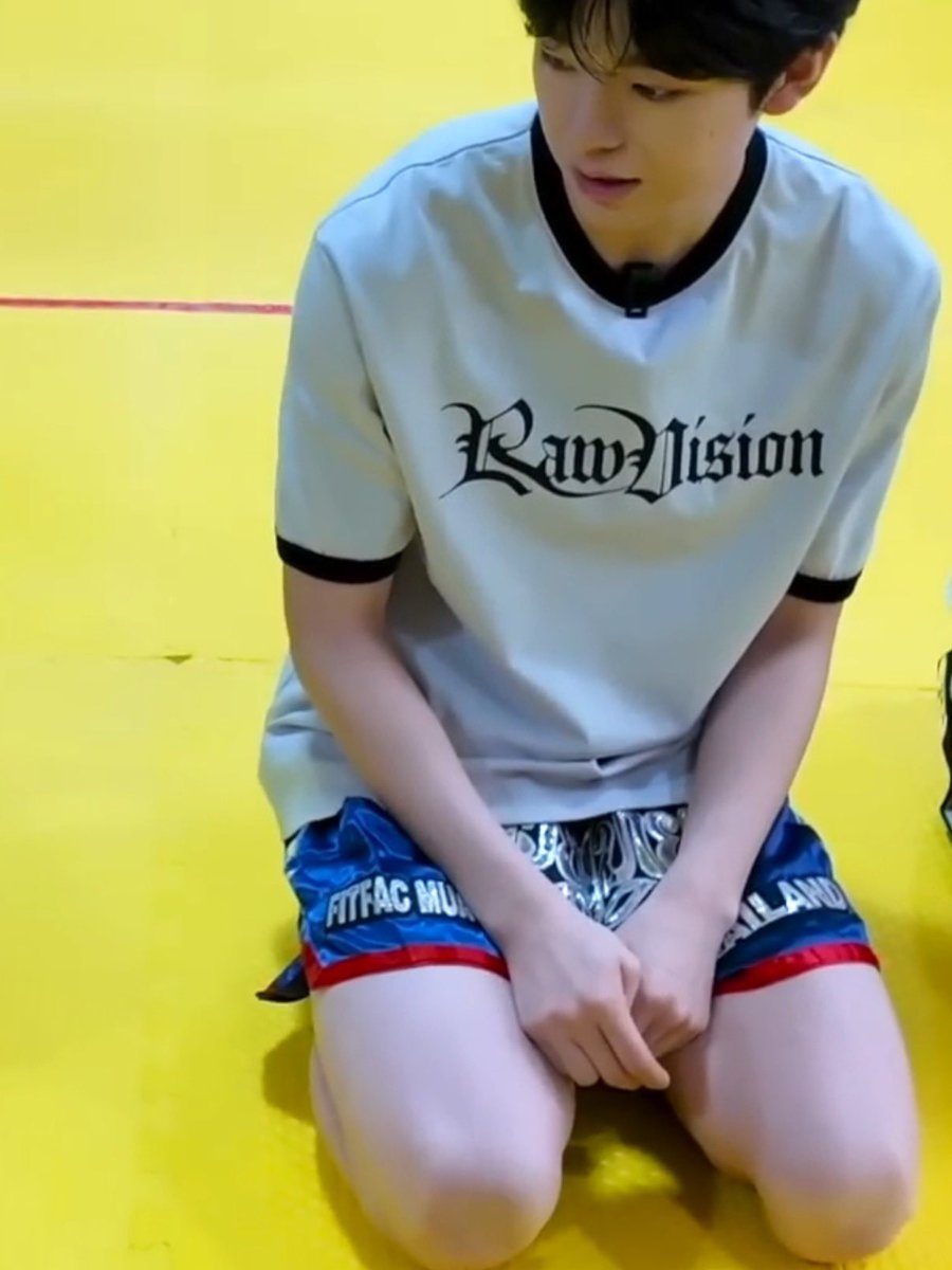 pureloveboi's tweet photo. 하..   x발 https://t.co/HqyFPZK6D1