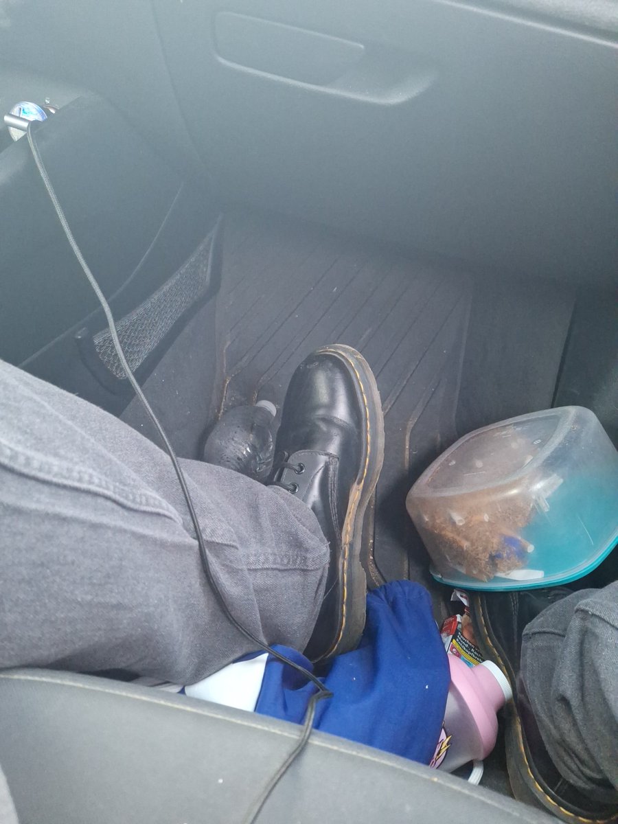 Incedcashmaster's tweet photo. Wer will diese Sohlen polieren😈🥵?​#findom #finsub #financialdomination #findomme #femdom #domme #paypig #cashslave #humanatm #cashcow #tribute #goddess #mistress #worship #walletdrain https://t.co/pvPmRjIGeu