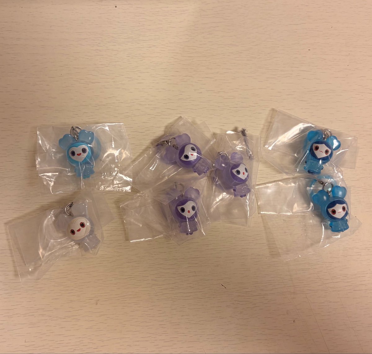 hira_jeee's tweet photo. TWICE LOVERYS めじるしアクセサリー 交換

譲 ナヨン サナ ダヒョン ツウィ
ナブリー サブリー ダブリー ツブリー
求 モモ モブリー

郵送での交換or東京での手渡しでお願いいたします

まとめ可能な方を優先させていただきます
ff外からお声がけ下さい https://t.co/eafBbCaG2P