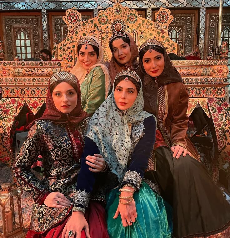 _Crazycode's tweet photo. Even though I'm not a fan of these western lifestyles that taking a place in persia but you can clearly see how western media can easily brainwashing their own people by portraying east as something that doesn't exist. this is what we call orientalism. https://t.co/JDYh1JJX8n