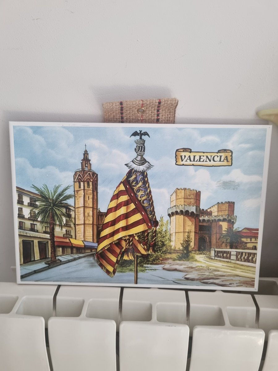 PerdigueroASP's tweet photo. Me han mandado esto al hospital sin remitente. GRACIAS pero me gustaría saber quien ha sido, por favor. https://t.co/hHpLoUZDV0