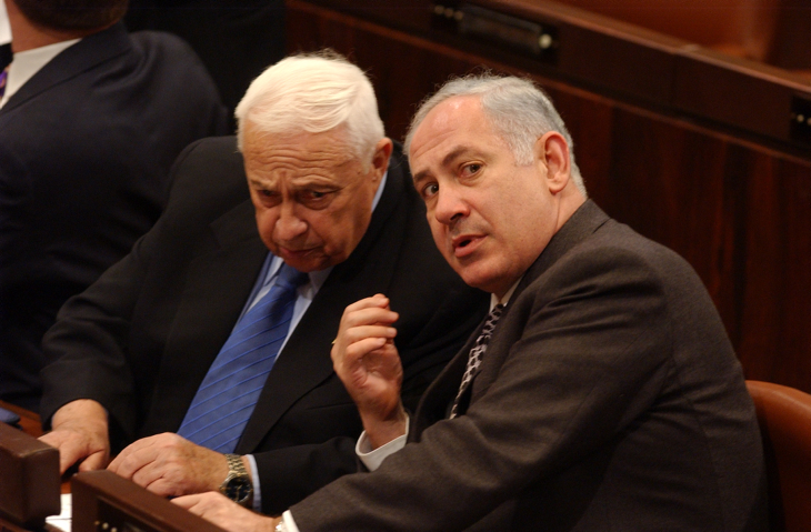 jodymcintyre_'s tweet photo. 🚨I’ve discovered that the UK Foreign Office knowingly hired a legal adviser who had worked for Israeli leaders Benjamin Netanyahu and Ariel Sharon.

Then, after leaving government, he moved to Peter Thiel’s spy-tech firm.

The Palantir Report, Pt. 2, published here tomorrow. https://t.co/SAoirYozzy