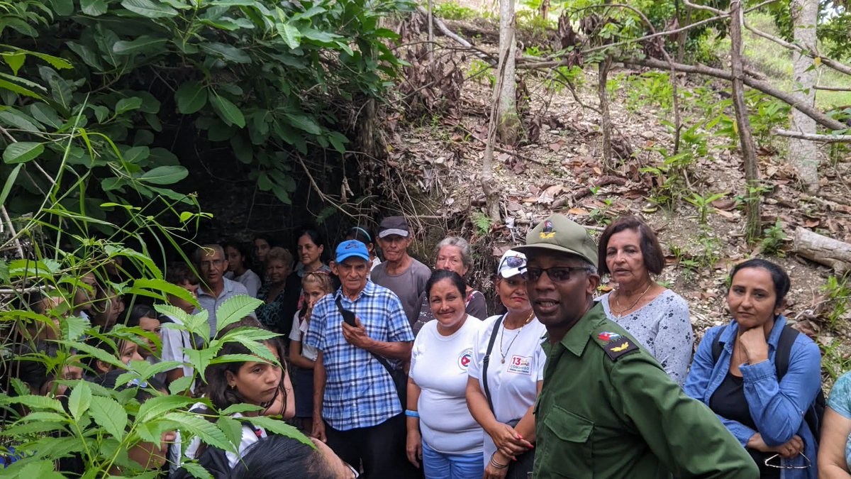 QueipoRuiz's tweet photo. #ResumenSemanalQR 2 del 21-27/9/2026 
Con #HonorHolguinero se desarrolló un fructífero día de la Defensa en todos los municipios de #Holguín. Las actividades centrales se desarrollaron en la Zona de Defensa de Retrete en el municipio de Banes. 
Con #Cuba Venceremos. https://t.co/weZzoePACZ
