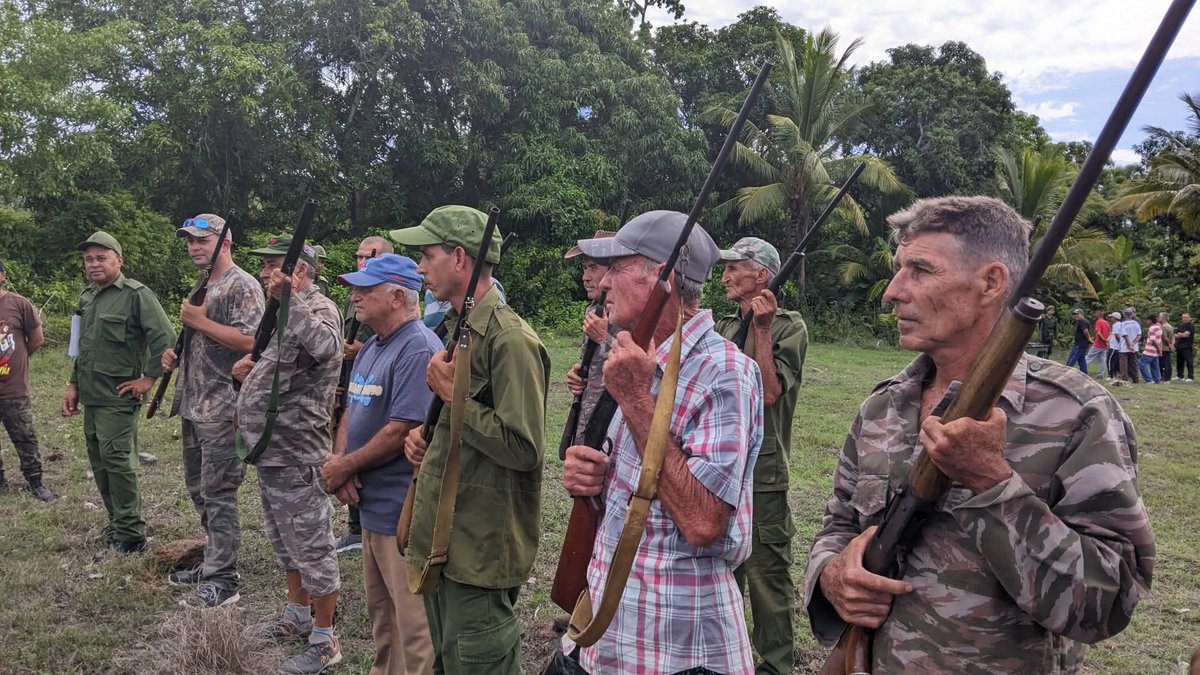 QueipoRuiz's tweet photo. #ResumenSemanalQR 2 del 21-27/9/2026 
Con #HonorHolguinero se desarrolló un fructífero día de la Defensa en todos los municipios de #Holguín. Las actividades centrales se desarrollaron en la Zona de Defensa de Retrete en el municipio de Banes. 
Con #Cuba Venceremos. https://t.co/weZzoePACZ