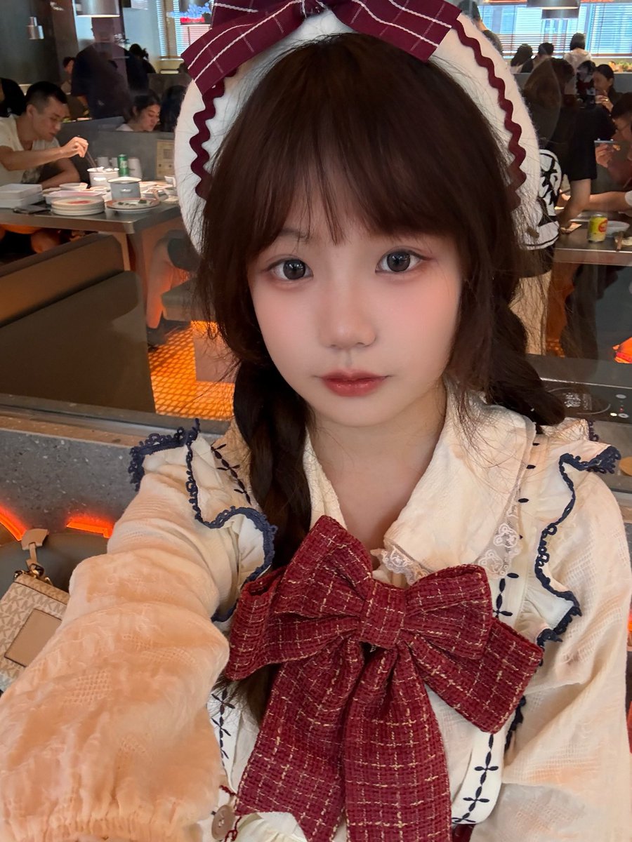 MioMiuMiu3's tweet photo. 泥豪 要一起吃饭吗？ https://t.co/GQjFAjRTNK