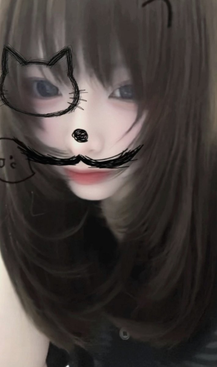 ChloeGrainav's tweet photo. 話したいのに声が届かない感じ🥀それだけで疲れる午後。 https://t.co/9uUCpDAVOg