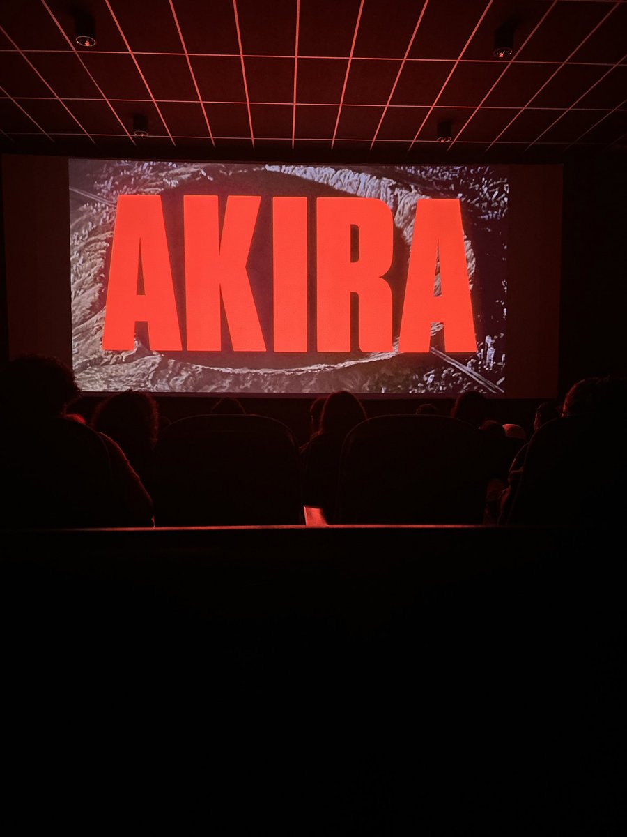 23ago94's tweet photo. ontem foi dia de ver akira https://t.co/P18g8p0MT8