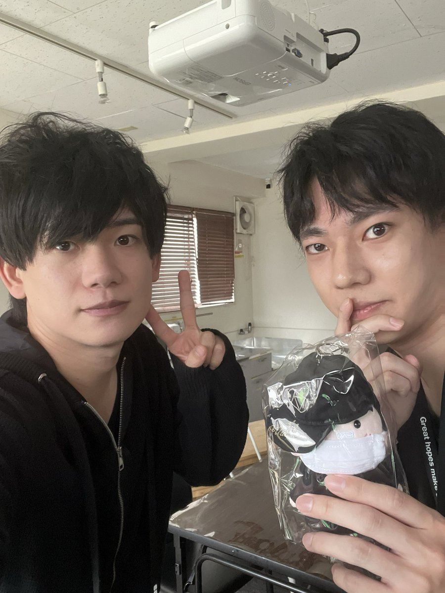 00_yfu_Y's tweet photo. 昨日渋谷に行って #猫こねこ さんから
#コレコレぬいぐるみ 貰いました
ありがとうございます
大切にします

見れば見るほどめちゃくちゃ可愛い

#コレコレ https://t.co/eDpM4shMfe