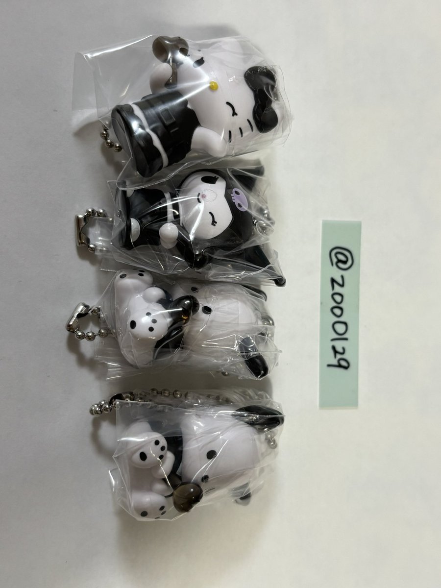zoo0129's tweet photo. サンリオ　カラーコレクション　ブラック

譲　キティ
　　クロミ
　　ポチャッコ　②

求　異種　ポムポム
　　　　　シナモン
　　　　　ポチャッコ
※特に2〜4枚目のめじるし求めてます

郵送での交換希望です https://t.co/40sOpRIxRD