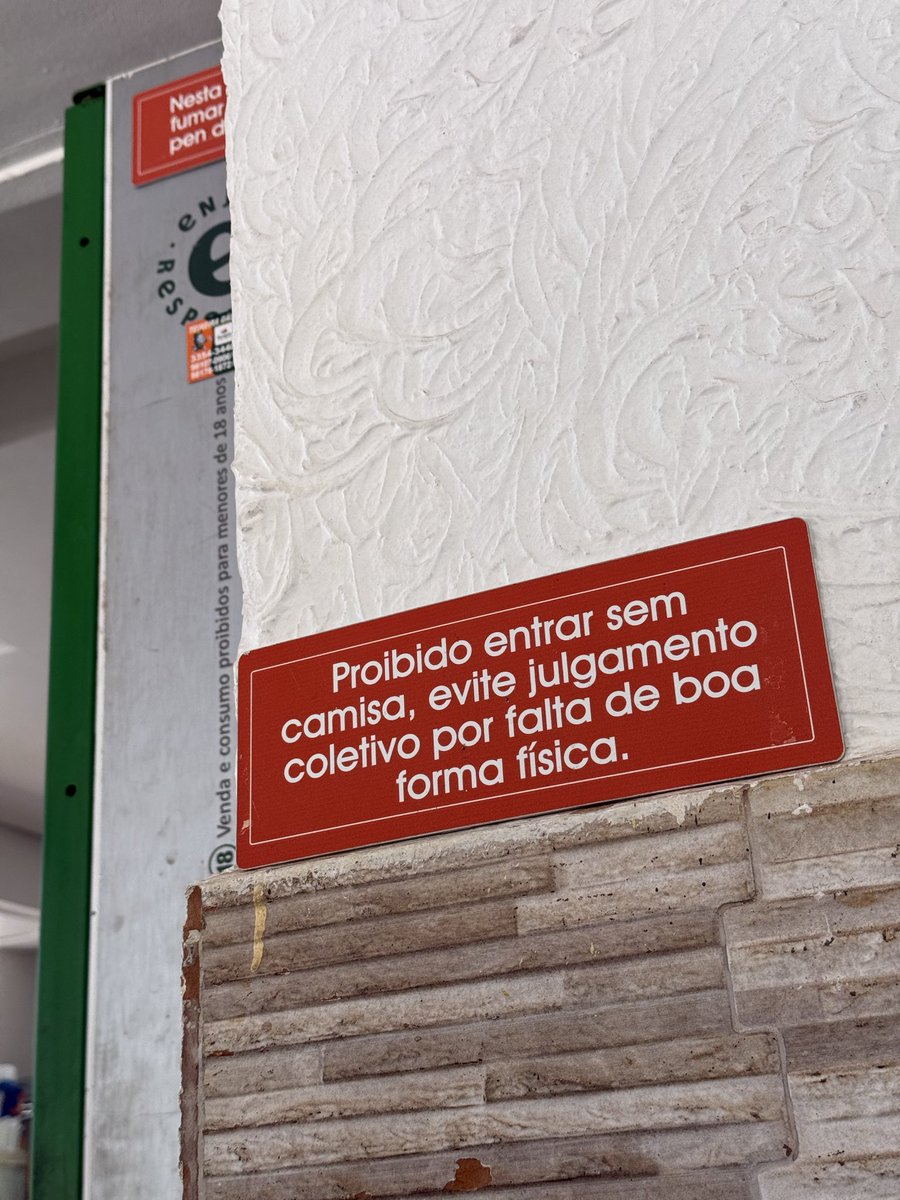 gaylerme's tweet photo. gordinha pode entrar meu amor ou só as magrinhas?? https://t.co/QlLzKV2XZp