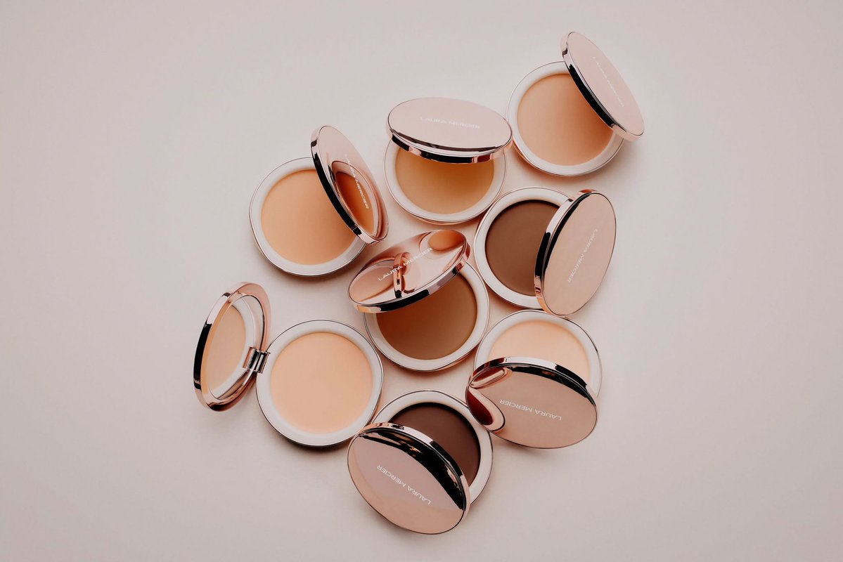 LaviYeung's tweet photo. Laura Tinted Blur Balm https://t.co/yxyilQmin9 https://t.co/Sab9sfoYjw