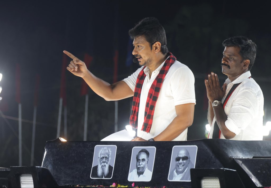 Udhaystalin's tweet photo. Circus ஆட்சியாளர்களின் அதிகார வெறியால் திணிக்கப்பட்டுள்ள மதுராந்தகம் இடைத்தேர்தலில் கழக வேட்பாளர் சகோதரர் @iparanthamen அவர்களுக்கு ஆதரவாக, கடலென திரண்டிருந்த மதுராந்தகம் - மின்னல் சித்தாமூர் பகுதி மக்களிடம் உதயசூரியன் சின்னத்திற்கு வாக்களிக்குமாறு உரையாற்றினோம்.

@evvelu @thamoanbarasan @ksundarmla @AbdulmalikDmk @Prabhugajendran