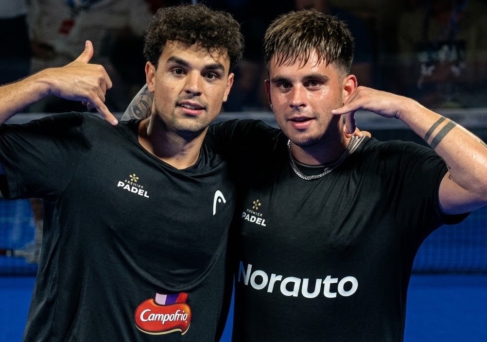 VeinteDiez's tweet photo. El GESTO de JAVI LEAL y FRAN GUERRERO tras ser campeones del FIP Platinum de Lyon 📞🇪🇸

En la semana, ambos quedaron descartados de la lista de convocados de España del Mundial de Qatar https://t.co/BTCj9aKLi1