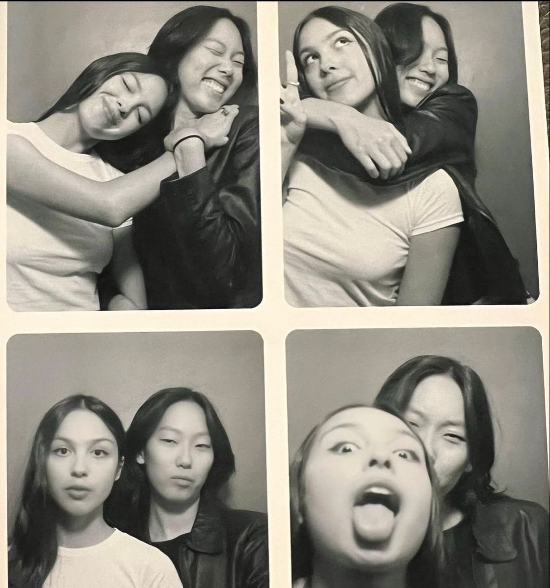 livsbarbie's tweet photo. and if there is a god, he’s the bond that between us two https://t.co/UAoowxjPDy