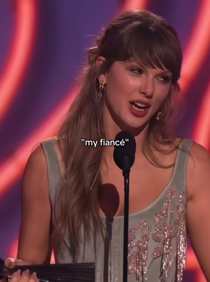 Ath28TS's tweet photo. “my husband” 🫦today and with a legendary speech as always❤️‍🔥 
#vmas https://t.co/yepqBU17EM