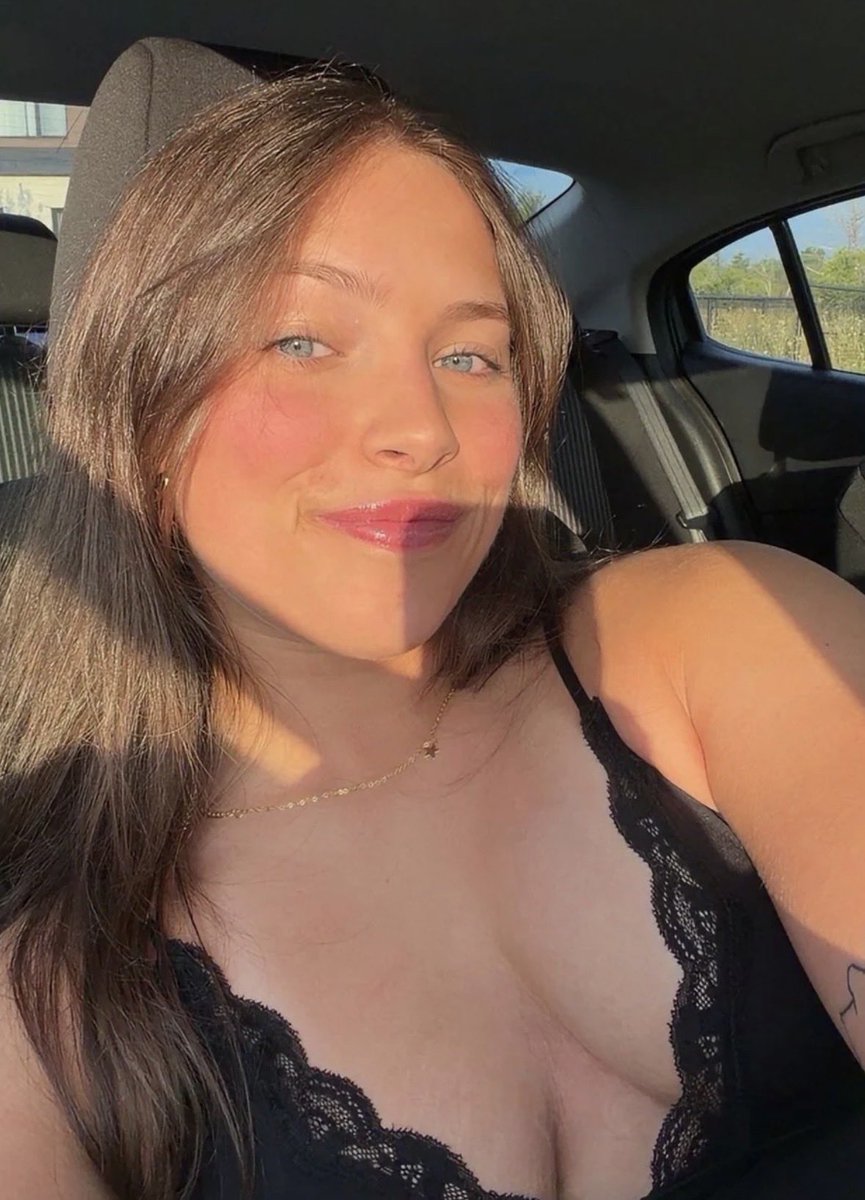 putesQC's tweet photo. Justine, 21 

#Quebec #pute #Qc #Salope #teen #bop #chav #candid #exposed #irl #pawg #nsfw #nsfwtwt #bwc #ass #doggy #asian #latina https://t.co/ZJxlE8ib6H