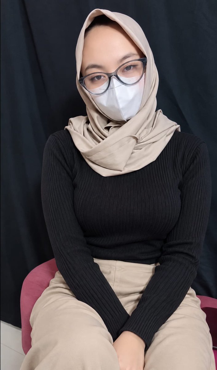 Cintastream's tweet photo. Hijab tbrut viral kacamata
https://t.co/huunvq1M4X https://t.co/OBkw5DTVES
